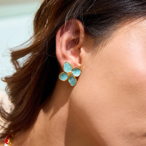 Boucles d'oreilles en forme de fleur, plaquées or 18 carats, en acier inoxydable, pour cadeau, bijoux, accessoires de mode pour femmes - Product Image 3