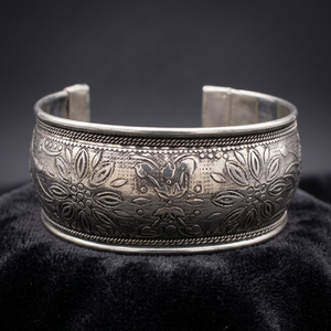 Bracelets manchette unisexes faits à la main en laiton, style vintage chrétien, plaqués argent antique - Product Image 3