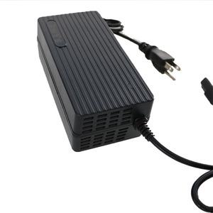 Cargador rápido inteligente de Vietnam para rickshaws eléctricos 24V 36V 48V batería de litio piezas de bicicleta eléctrica - Product Image 5