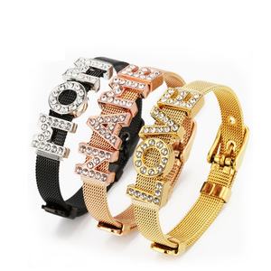 Bracelet en acier inoxydable personnalisé avec lettres italiennes, design nouveau et de haute qualité 2024 - Product Image 1