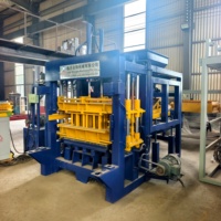 QT7-15 Automatische Zementblock-Produktionsanlage für Hohlblocksteine und Bordsteine