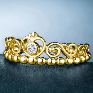 Anello di fidanzamento classico da donna in oro giallo con diamante rotondo taglio brillante naturale colore G T0136 - Product Image 1