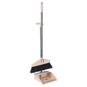 Ensemble balai et pelle en plastique léger, outil de nettoyage domestique avec poils doux pour usage intérieur - Product Image 1
