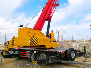 Grue mobile géante STC500, porteuse multi-essieux, haute mobilité pour les plus grandes éoliennes et ponts - Product Image 1