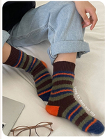 Großhandel Bunte Flauschige Nerz-Fleece Gestrickte Socken Warme Alltagssocken Herbst Winter Maßgefertigte Damen-Crew-Socken