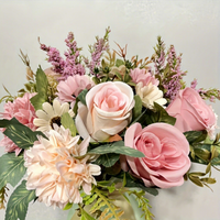 Bouquet de mariée en mousse à 7 tiges, style européen, faite à la main, avec marguerites et roses, fleurs artificielles parfaites pour les mariages en extérieur