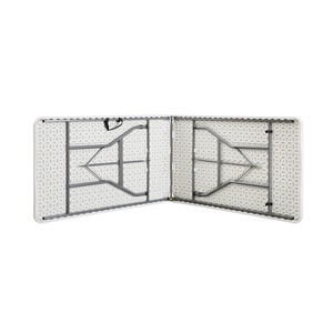 <span class=keywords><strong>Table</strong></span> pliante portable en plastique blanc de <span class=keywords><strong>8</strong></span> pieds pour la restauration, idéale pour les pique-niques intérieurs et extérieurs, capacité <span class=keywords><strong>8</strong></span> <span class=keywords><strong>personnes</strong></span> - Product Image 4