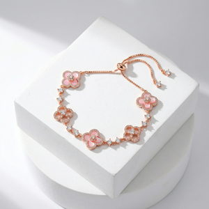 Bracciale con Charm Floreale Placcato Oro in Lega, Regolabile con Zirconi, Braccialetti Portafortuna a Forma di Fiore per Donna, Regalo di Gioielleria - Product Image 1