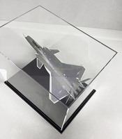 Casquette personnalisée, casque, voiture, avion, prototype de vitrine moulée sous pression, vitrine transparente avec base noire, vitrines d'exposition pour passe-temps