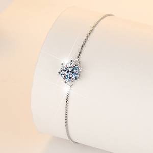 Manchette en argent sterling avec <span class=keywords><strong>diamant</strong></span> à maillons en moissanite D pour la liquidation des pierres 1ct <span class=keywords><strong>sur</strong></span> un bon bracelet en argent cubain - Product Image 3