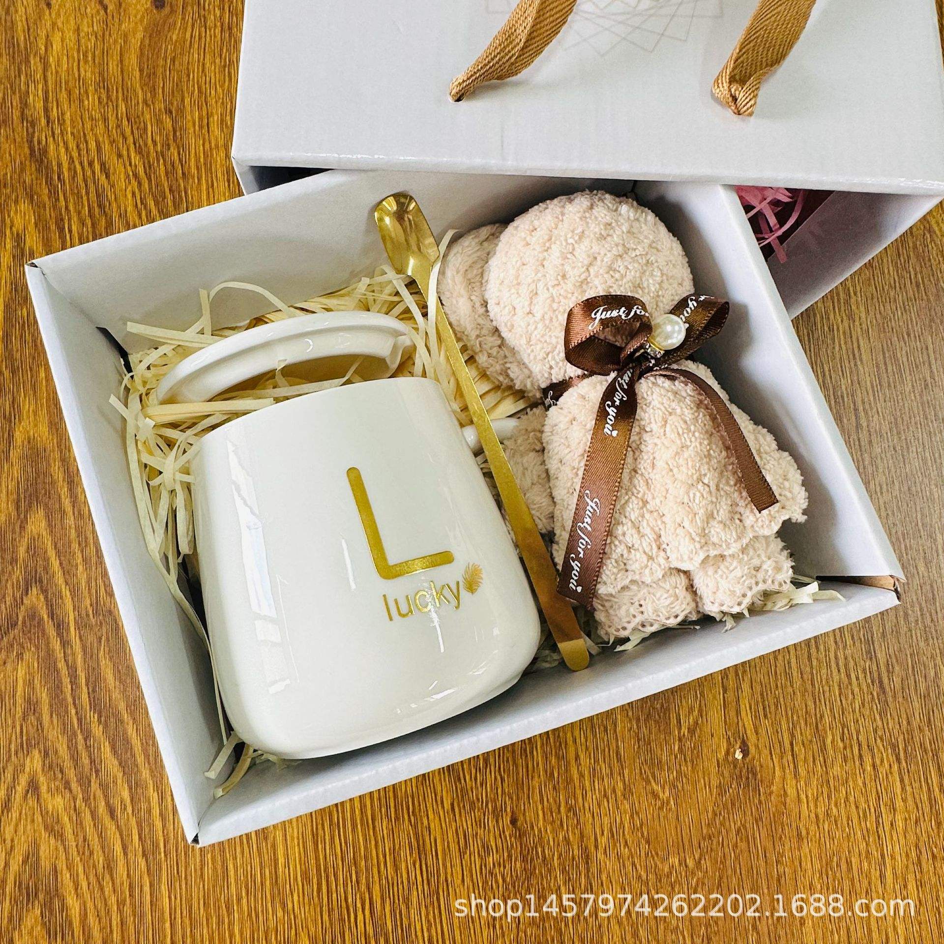 Costume blanc ours serviette