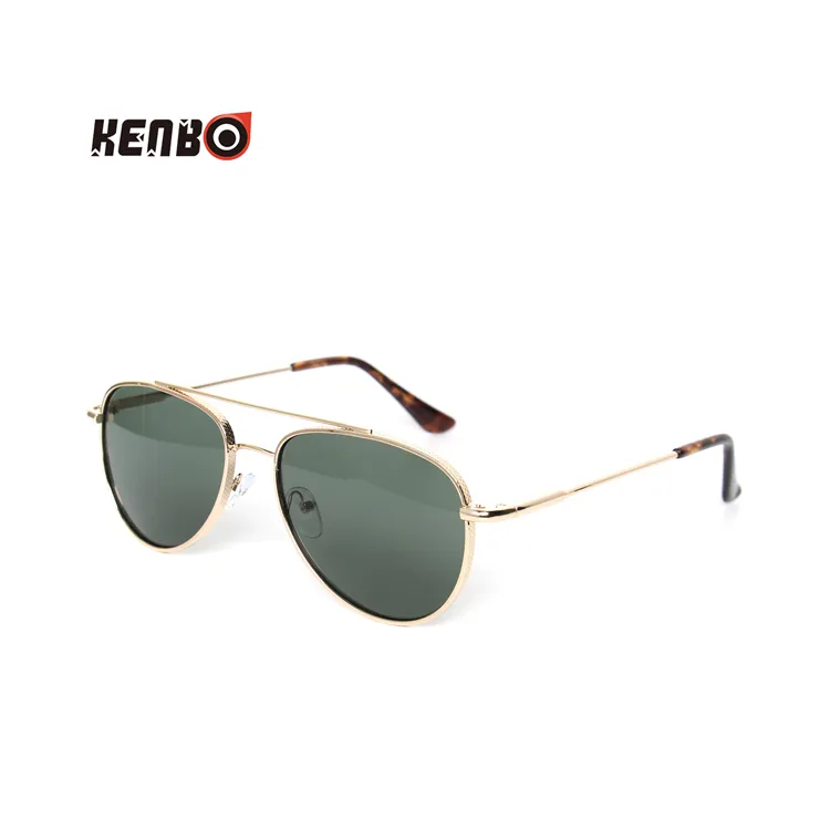 Kenbo แว่นกันแดดแฟชั่นสำหรับผู้ชายและผู้หญิง,แว่นกันแดดแฟชั่นทรงนักบินแว่นตาแสดงการบินโลหะแบบคลาสสิกสำหรับขับรถตกปลา