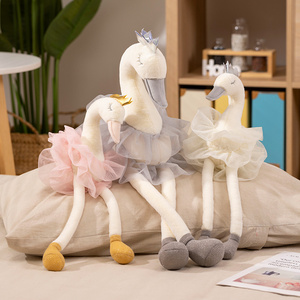 Animale di peluche-compagno confortante-peluche animale Ultra morbido 40cm 3 colori Asst. Cigno con corona - Product Image 5
