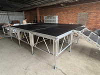 Plataforma de Escenario Portátil de Aluminio de Ensamblaje Rápido para Eventos, Conciertos, Bodas y Música al Aire Libre