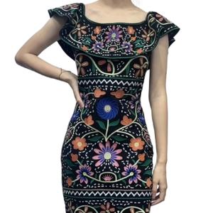 Vestido Elegante de Verano para Mujer, con Hombros Descubiertos, Bordado Vintage, Detalle Elástico, Nuevo, Ideal para Fiestas - Product Image 1