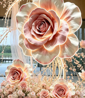 Installation de rose géante lumineuse à pétales dégradés G-005 pour salles d'exposition, scènes de mariage, décoration artistique