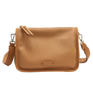 Sac à main pour femme en cuir véritable de grande capacité, tendance automne 2025, nouveau style vintage, texture simple, bandoulière unique, sous le bras, imperméable - Product Image 5