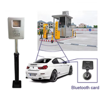 Système de stationnement de barrière de flèche Tête de lecture de télédétection NFC Véhicule Porte d'accès automatique Barrière Porte de barrière Lecteur longue portée