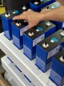 Chunlan 100AH 3.2V LFP Lithium Iron Prismatic <b>Battery</b> Cell 100 12V <b>24V</b> 36V 48V 72V Vehicle Build - Product Image 2