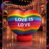Ballon gonflable en forme de cœur arc-en-ciel pour la décoration d'événements commerciaux, de fêtes et de spectacles