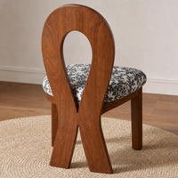 Ensemble de coiffeuse vintage français en bois massif avec miroir LED ondulé, commode à 6 tiroirs et chaise sculpturale