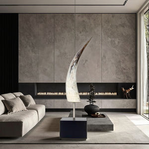 Vaso de Cuerno Vikingo Hecho a Mano, Ecológico y Personalizado, Taza de Cuerno de Búfalo con Color Personalizado, Base de Madera Pulida, Moderno y Elegante - Product Image 2