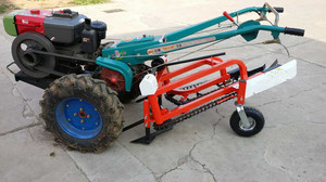 Arracheuse d'arachides à deux rangs |   Machine à récolter les arachides tractée par un tracteur, capacité totale de 260 kg, équipement de récolte des arachides pour la ferme - Product Image 3