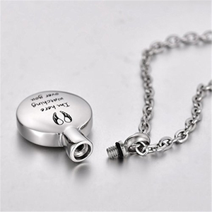 Collier pendentif religieux en acier inoxydable pour enfants, motif Ailes d'ange, pour cendres, urne commémorative et souvenir - Product Image 4