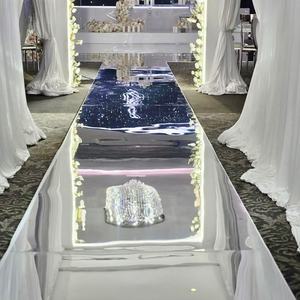 Décorations d'allée de mariage JINDA : miroirs argentés et dorés, tapis d'allée scintillant. - Product Image 1