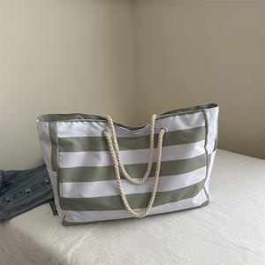 Logo personnalisé surdimensionné femmes grand <span class=keywords><strong>week</strong></span>-<span class=keywords><strong>end</strong></span> Shopping sac fourre-tout femmes mode <span class=keywords><strong>pas</strong></span> <span class=keywords><strong>cher</strong></span> vague rayures toile plage sac fourre-tout - Product Image 3