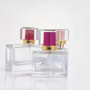 Botella de Perfume Cuadrada de Vidrio Transparente de Alta Calidad de 25 ml, Botellas de Vidrio Recargables con Pulverizador y Tapa Acrílica - Product Image 5