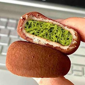 Mochi de Lujo al Estilo Dubái, Mochi Cubierto de Chocolate y Mermelada de Pistacho, Bola de Arroz Glutinoso - Product Image 3