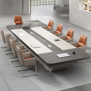 Mesa de conferencias Sheng Yu Mk-111, moderna y larga, para oficina, negociaciones, reuniones y capacitación, con diseño de paneles en tiras. - Product Image 1