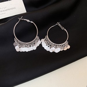 Boucles d'oreilles pendantes rondes géométriques dorées pour femmes, style bohème, bijoux simples et tendance - Product Image 5