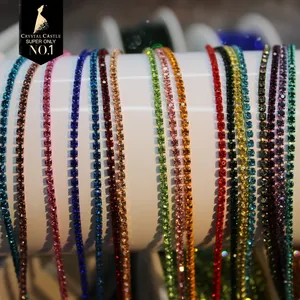 Accessoires de confection de vêtements : Chaîne de strass en or et cristal de 2mm, 3mm, 4mm, 6mm au mètre pour robes, vêtements et chaussures - Product Image 5