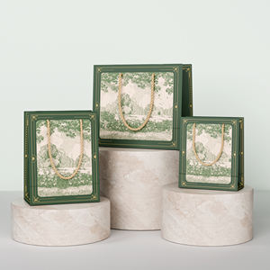 Sacs cadeaux de luxe personnalisés par le fabricant, emballage avec logo imprimé, sacs cadeaux en papier vert personnalisés, sacs cadeaux de remerciement - Product Image 1