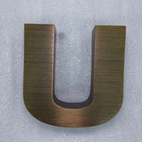 Conception personnalisée gratuite de logos en lettres 3D miroir, petites enseignes décoratives extérieures pour entreprises, lettres pour voiture