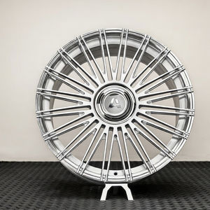 Roues 3D forgées sur mesure de 20 à 24 pouces |   Pièces usinées CNC pour SUV de luxe, berlines haute performance et applications automobiles haut de gamme - Product Image 1