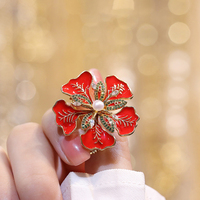 XILIANGFEIZI – Broches pour femmes en solde, luxueuses et romantiques, avec zircon, perles d'eau douce naturelles et fleurs émaillées rouges