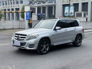 Voiture d'occasion <span class=keywords><strong>Mercedes</strong></span>-Benz <span class=keywords><strong>GLK</strong></span>-Class <span class=keywords><strong>GLK</strong></span> 300 <span class=keywords><strong>4MATIC</strong></span> Fashion Edition, modèle 2013 restylé - Product Image 2