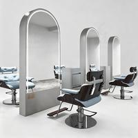 Miroir sur pied de luxe moderne doré à arche, rétroéclairé par LED, écologique, durable, en verre et acier inoxydable pour salons de coiffure