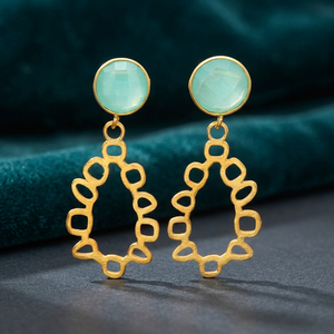 Pendientes Colgantes de Plata Chapada en Oro con Piedra Verde Agua, Diseño Geométrico Clásico Calado, para Aniversario, Venta al por Mayor - Product Image 3
