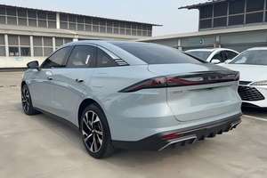 Гибридный автомобиль <span class=keywords><strong>Galaxy</strong></span> L6 2023, 125 км, Starship, с турбонаддувом, литий-железо-фосфатный аккумулятор R17, левый руль, темная кожа, автоматическая коробка передач - Product Image 3