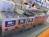 Friteuse professionnelle au GPL et électrique pour poulet / Friteuse professionnelle avec filtration d'huile