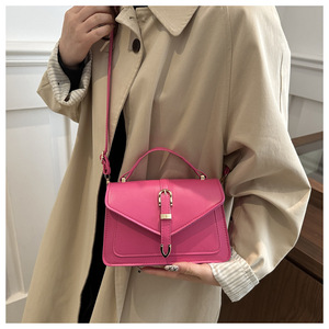 BESTELLA - Bolso Bandolera de Viaje para Mujer, Diseño Moderno, Cierre Abierto, Impermeable, PU, Cadenas Sólidas, Forro de Poliéster - Product Image 4
