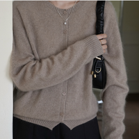 Nouvelle Collection 2027 – Cardigan Décontracté Femme en Laine, Soie et Cachemire – Manches Longues – Couleur Unie