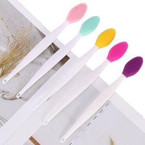 Silicone Lip Scrubber Brush Facial Kit for Women - Product Image 2
