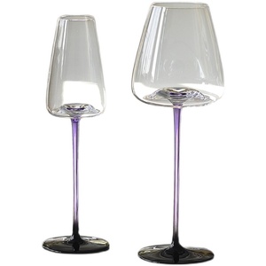 <span class=keywords><strong>Verres</strong></span> <span class=keywords><strong>à</strong></span> <span class=keywords><strong>vin</strong></span> <span class=keywords><strong>à</strong></span> tige longue violet, sans plomb, main libre, Style italien, découpé au Laser, bord corsage bordeaux, <span class=keywords><strong>vin</strong></span> de mariage, vente en gros, - Product Image 2