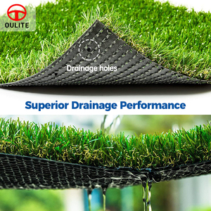 GardenKraft Mini Rouleau de <span class=keywords><strong>Gazon</strong></span> <span class=keywords><strong>Artificiel</strong></span> 4m x 1m / Densité de 15mm / Couleur Vert Clair / <span class=keywords><strong>Gazon</strong></span> <span class=keywords><strong>Artificiel</strong></span> Résistant aux UV / Pour Chiens et Animaux Domestiques - Product Image 3