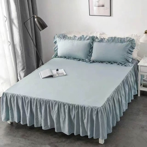 Ensemble de literie 4 pièces en microfibre douce et moelleuse, style vintage-élégant, avec jupe de <span class=keywords><strong>lit</strong></span> ornée à volants, <span class=keywords><strong>couvre</strong></span>-<span class=keywords><strong>lit</strong></span> et housse de couette, Tailles Queen et King - Product Image 2